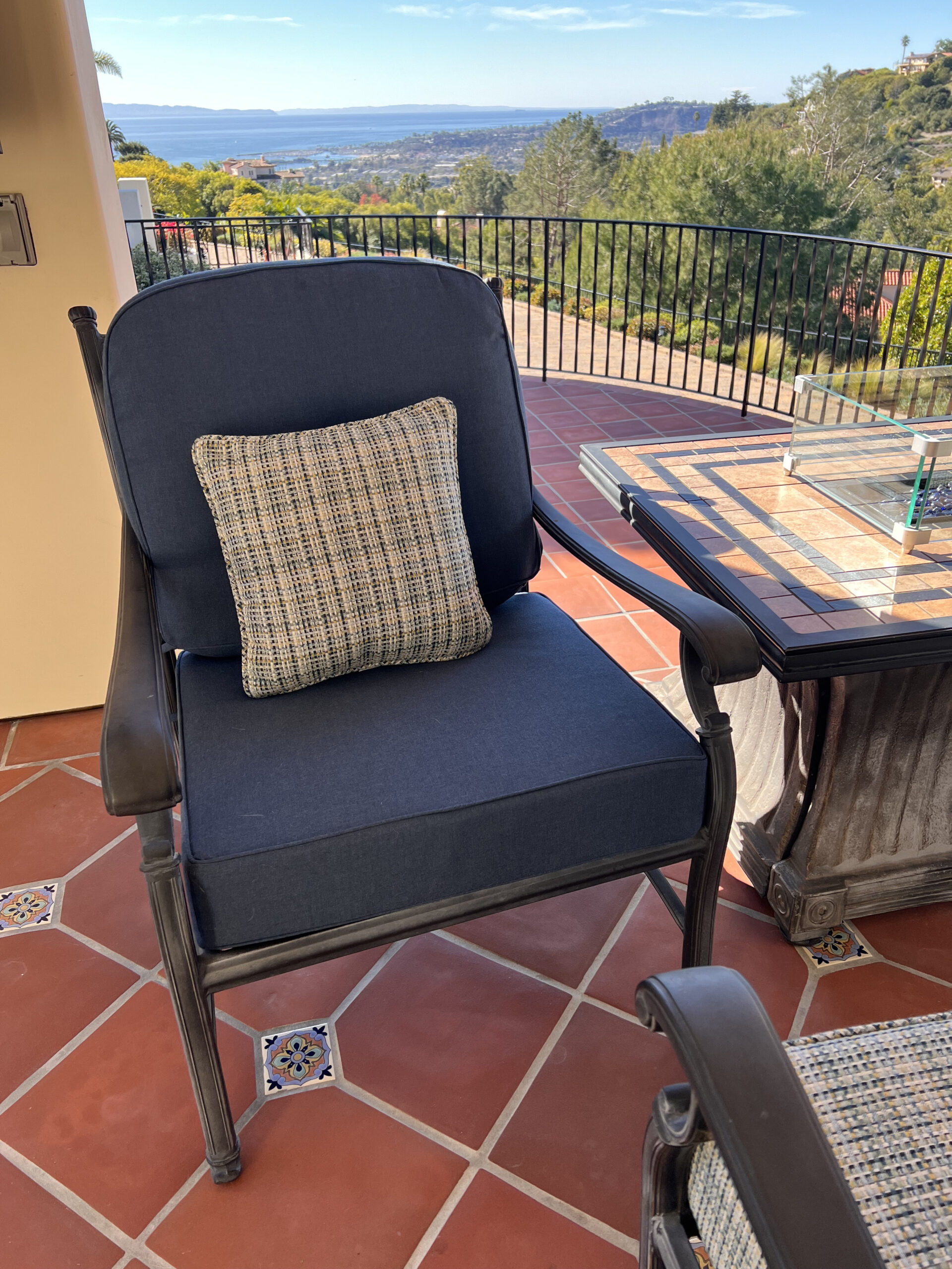 Outdoor water-resistant chair cushion featuring durable fabric and weatherproof design, perfect for adding comfort and style to your patio furniture. Enjoy outdoor relaxation without worrying about moisture damage. Shop now!